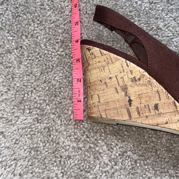 American Eagle brown wedges 7 1/2 - Picture 7 of 7